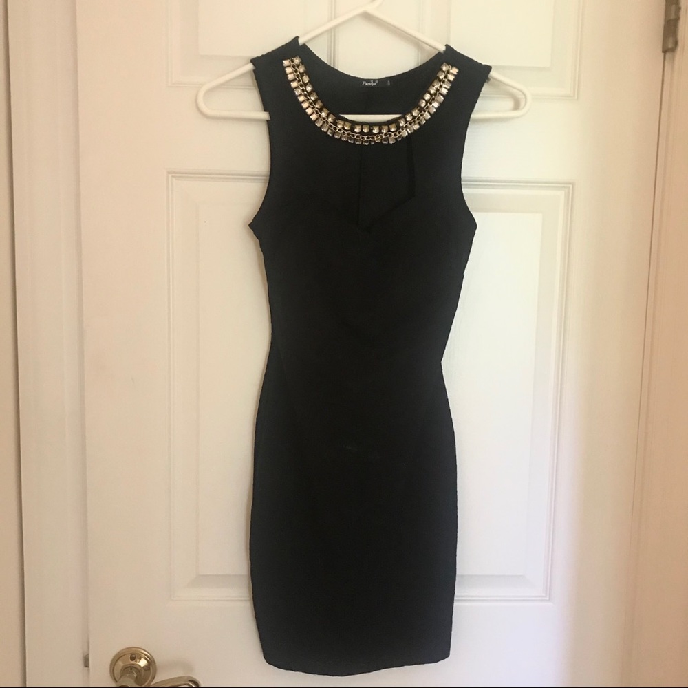Bodycon Cut Out Jewel Collar Lace Sleeveless Dress